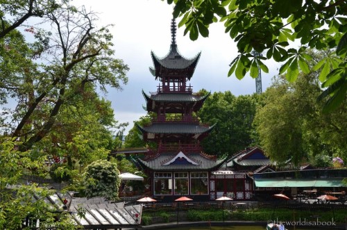 experiencias-de-viagens-tivoli-gardens-pagoda-copenhagen