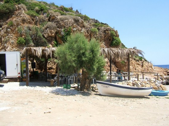 experiencias-de-viagens-afrata-crete-beach