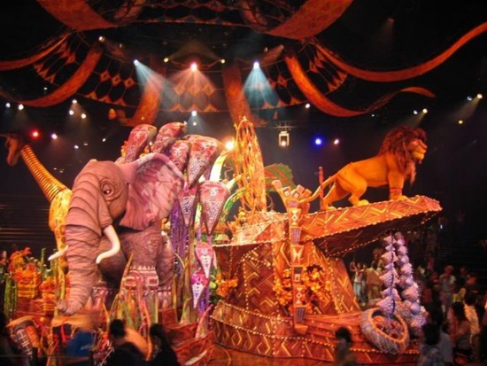 experiencias-de-viagens-animal-kingdon-festival-of-the-lion-king-show